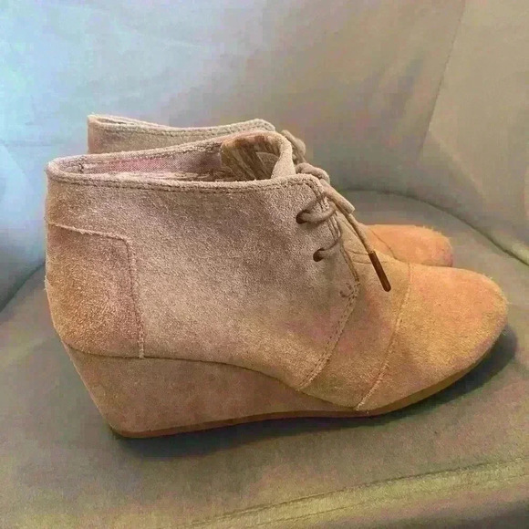 TOMS women’s tan suede wedges size 11 - Picture 3 of 6